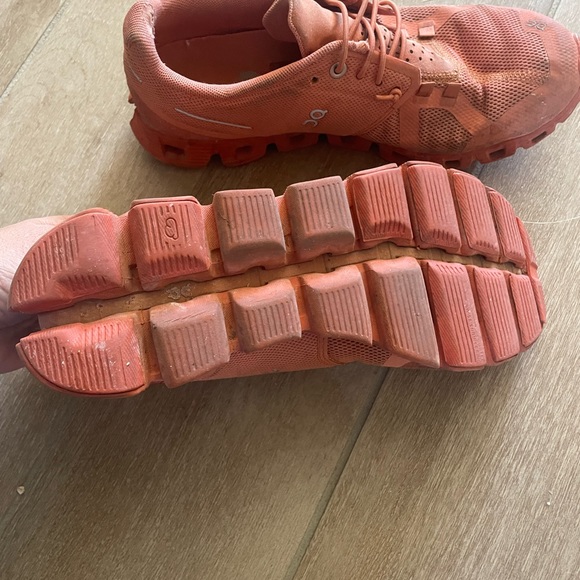 ON running - Picture 3 of 3